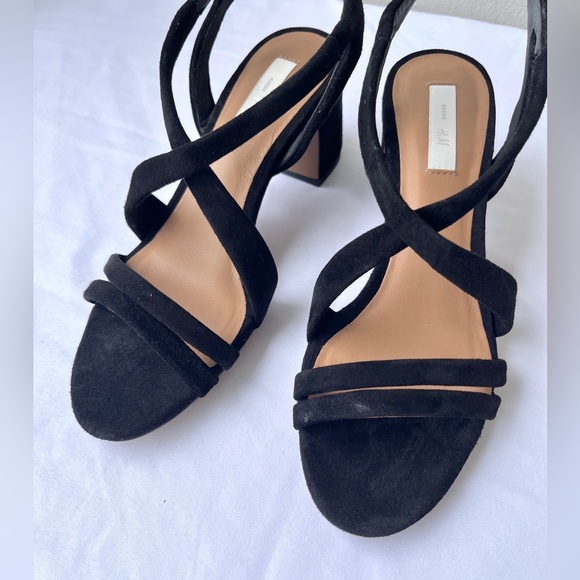 H&M | BNIB Suede Low Heel Sandals - Picture 6 of 16